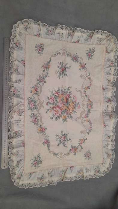 2x Twin duvet covers with pillows and 2 matching lined curtains