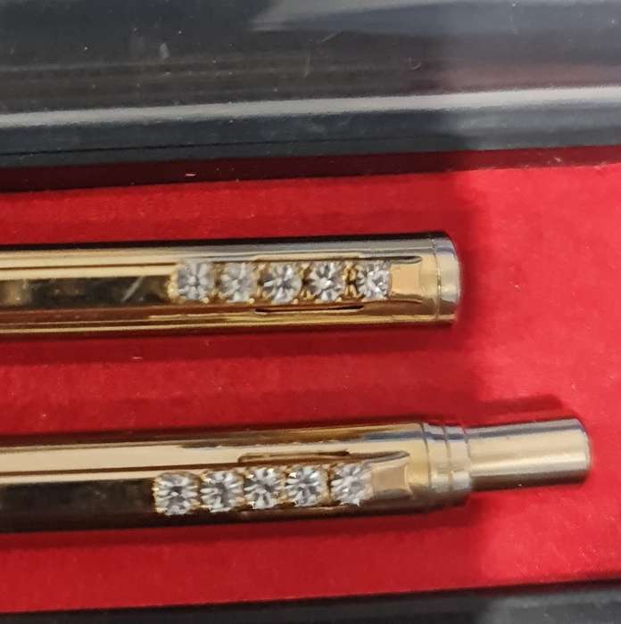 VINTAGE GOLD COLOUR PEN n PENCIL SET