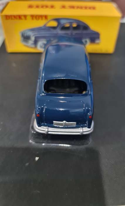 DINKY TOYS #24 FORD VEDETTE 54 DIE CAST MODEL CAR