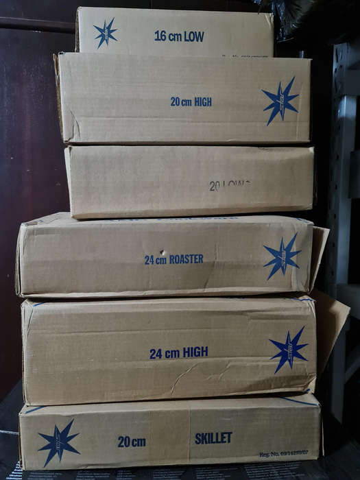 Brand New Set AMC POTS