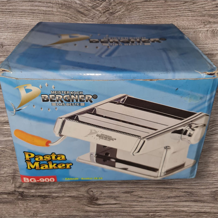 PASTA MAKER