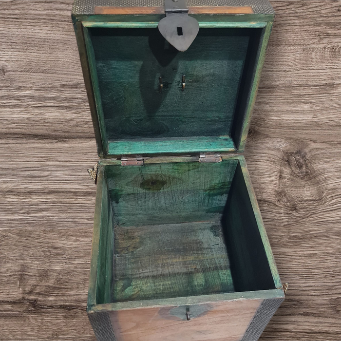 ANTIQUE WOOD AND METAL STORAGE BOX