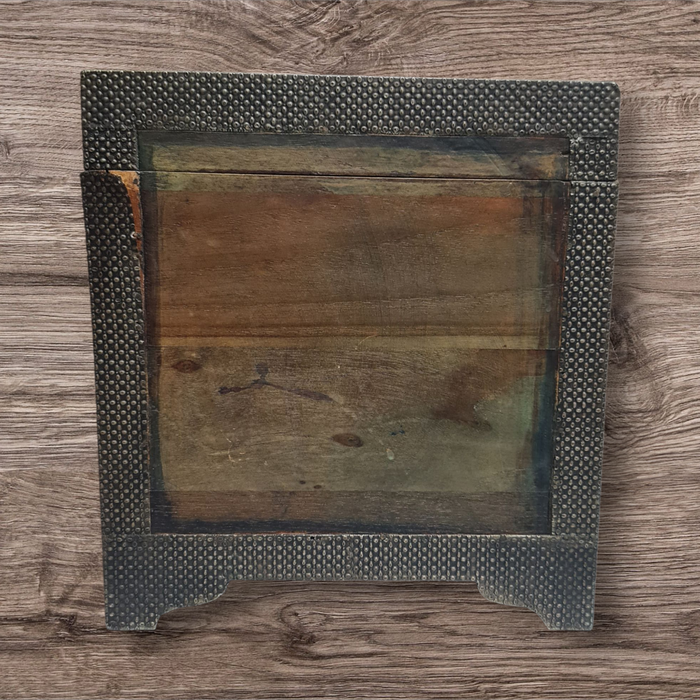 ANTIQUE WOOD AND METAL STORAGE BOX