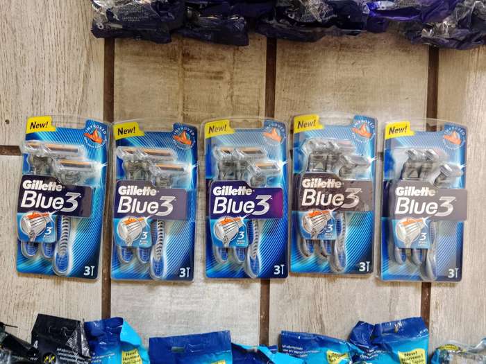 Gillette  Shaving packs X 52