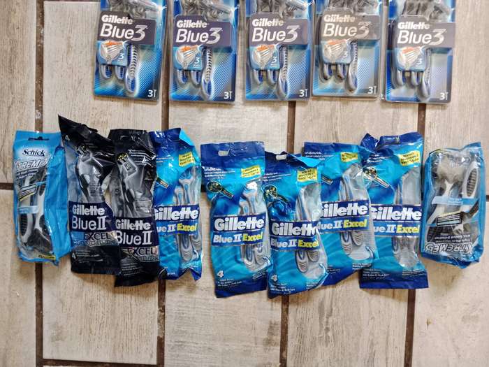 Gillette  Shaving packs X 52