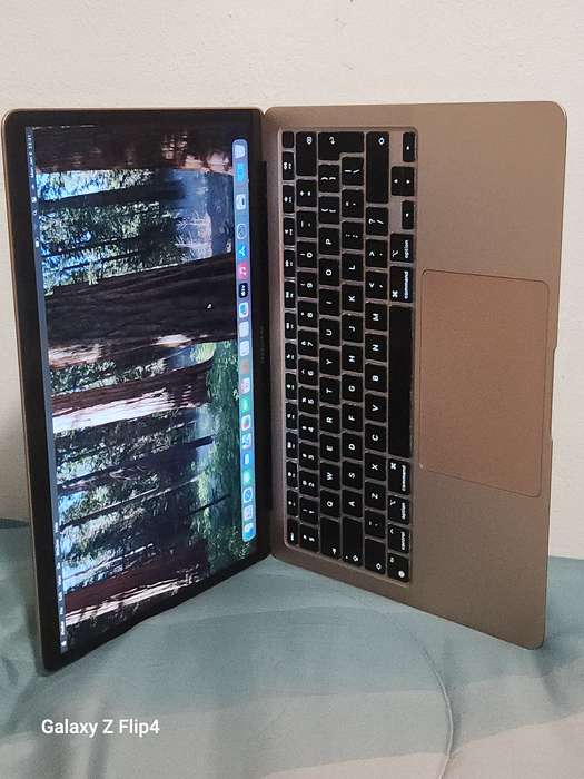MacBook M1 2020