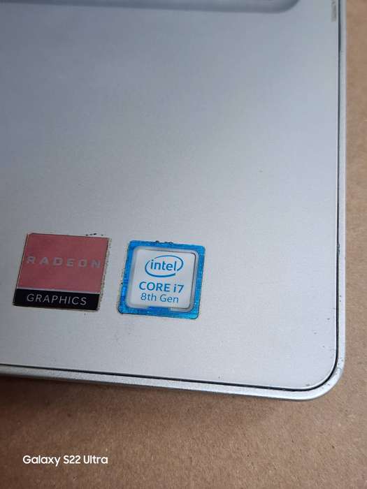 DELL INSPIRON 5570 17°CORE I7 8TH GEN 256SSD 8GIG RAM MICROSOFT WINDOWS 11PRO  24H3