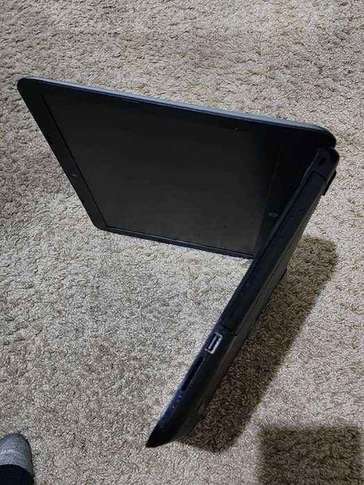 Hp Notebook Core i7 7th gen 1tb hdd 8gig ram  Radeon Graphics Windows 11pro 24h2