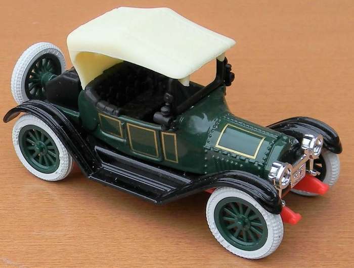 Chevrolet 1914 Ertl-2543 Green Boxed 1-43