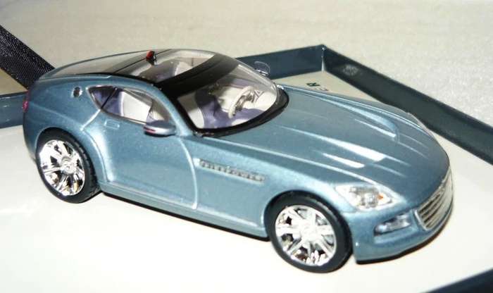 Chrysler Firepower 2005 Concept Car NOREV Met.Blue 1-43 Boxed