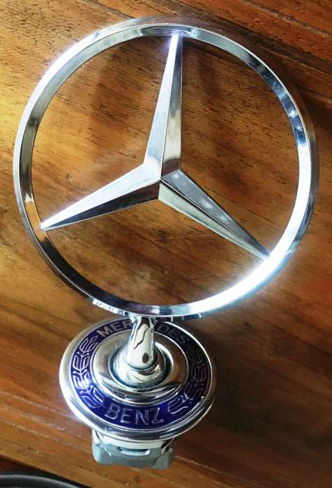 Mercedes Benz Grille Star Metal 1990's (New Condition)