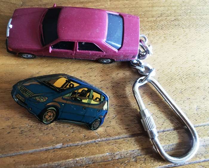 Mercedes Benz S Class Plastic Keyring & A Class Alloy Lapel Pin