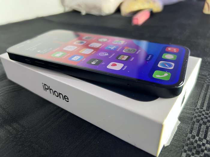 Apple iPhone 13