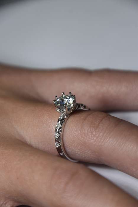 Sterling Silver Ring with 1ct Moissanite, comes with a Certificate of Authenticity