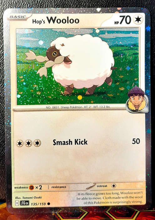 Pokemon Card - Hop's Wooloo 135/159 - Cosmo Holofoil- Journey Together - NM