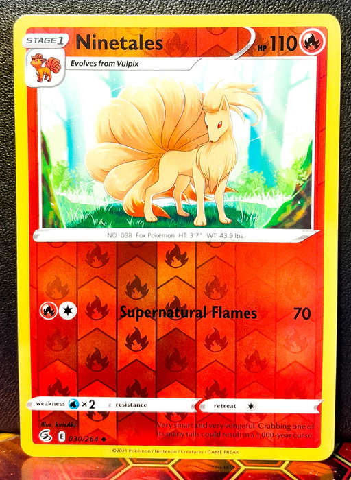 Pokemon Card - Ninetales 030/264 - Reverse Holofoil - Fusion Strike NM