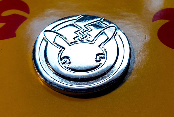 Pokemon Coin - Pikachu 25th Anniversary METAL Coin - Large - NEW