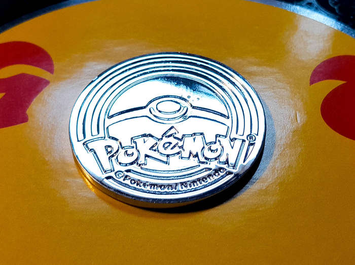 Pokemon Coin - Pikachu 25th Anniversary METAL Coin - Large - NEW