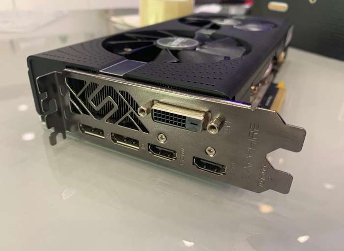 Sapphire Nitro + Radeon RX 570 8GB