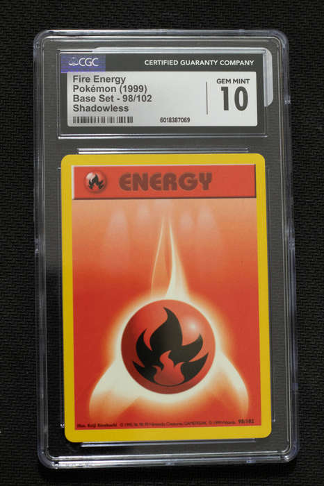 1999 Pokémon Base Set Shadowless Edition Fire Energy  Card 98/102 CGC 10 GEM MINT