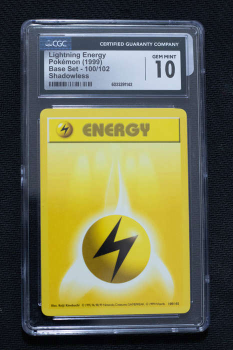 1999 Pokémon Base Set Shadowless Edition  Lightning Energy  Card 100/102 CGC 10 GEM MINT