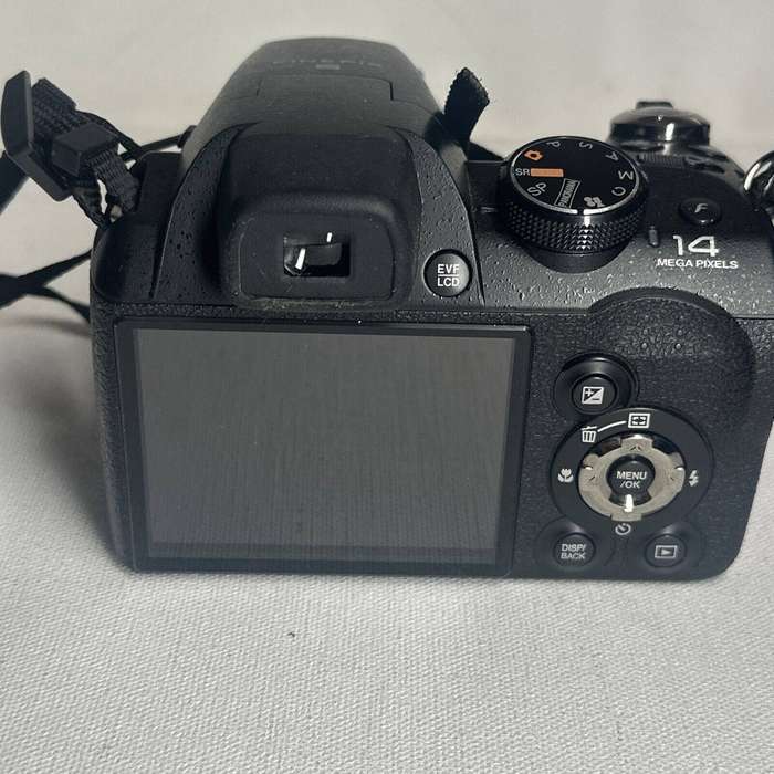 FUJIFILM FinePix S3400 Black 14 MP 3.0" LCD 28X Optical Zoom 24mm Wide Angle Digital Camera