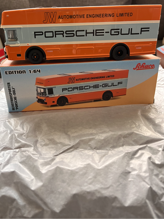 Schuco 1/64 Mercedes Transporter