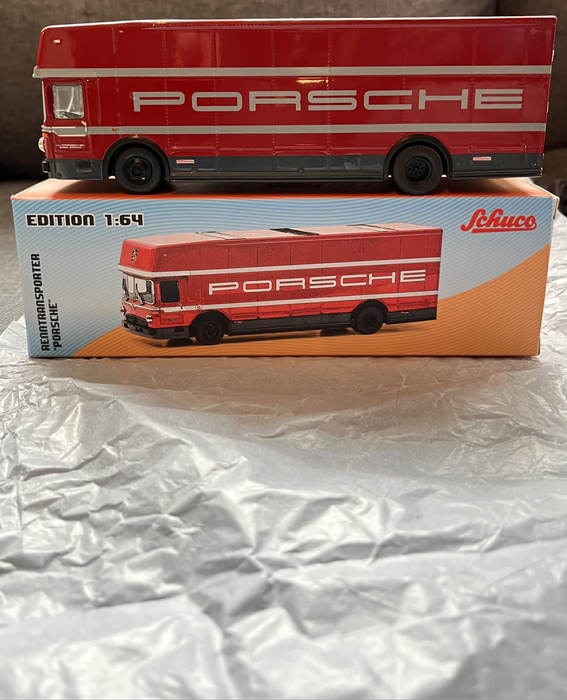 Schuco 1/64 Mercedes Transporter
