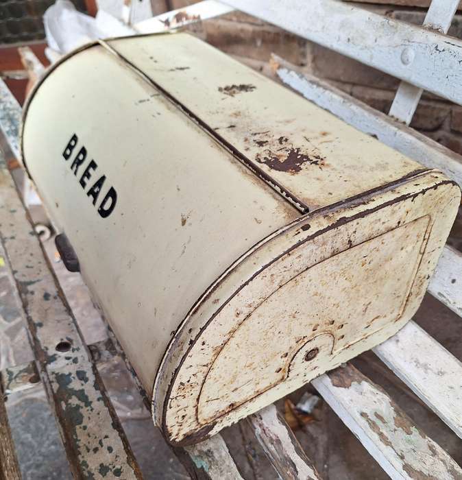 Old Korst metal ware bread tin