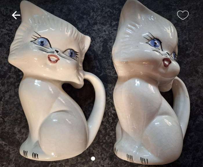 2x Cat Jugs