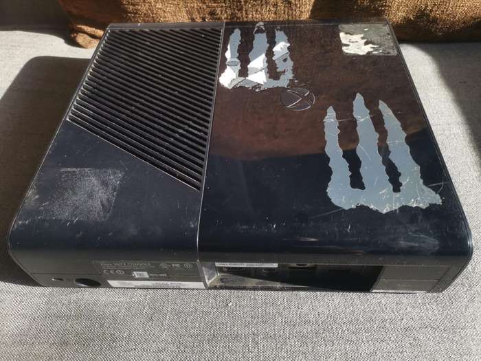 XBOX 360 E Super Slim Console only (parental code lock!)