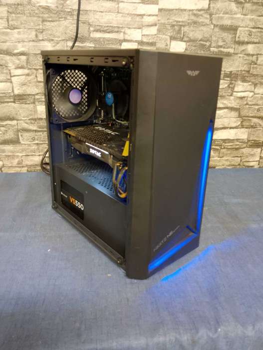 Intel Core i7 6700K Gaming PC**Zotac AMP GTX1070 8GB Graphics**16GB Ram*MSI SSD**