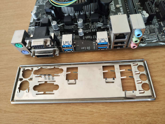 7th Gen i3 Combo**8GB DDR4 Ram**Asus Prime B250M-K Motherboard