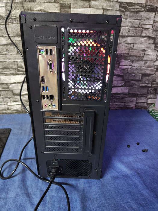 11th Gen i7 gaming Beast**12GB Graphics Card**16GB DDR4**512GB NVME