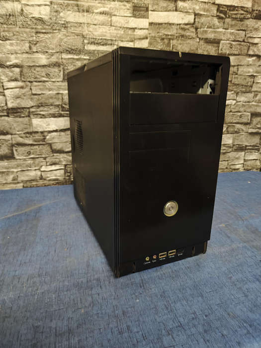 Gigabyte computer Case**M-ATX and ITX boards
