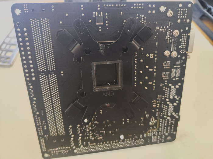 Amazing ITX Combo**Core i5 4690K**16GB Gaming ram**Water-cooling**Wifi Motherboard
