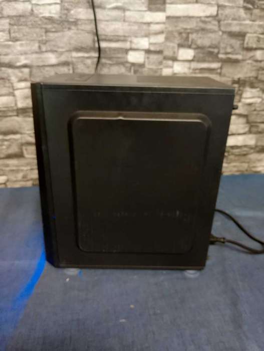 Intel Core i7 6700K Gaming PC**Zotac AMP GTX1070 8GB Graphics**16GB Ram*MSI SSD**
