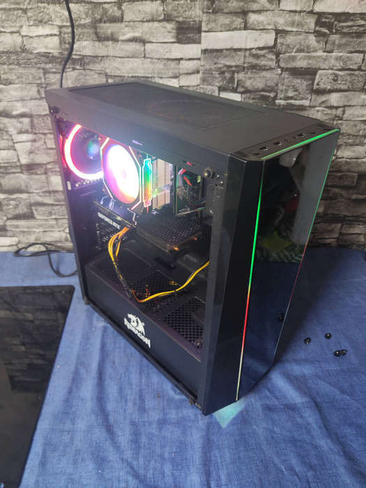 11th Gen i7 gaming Beast**12GB Graphics Card**16GB DDR4**512GB NVME