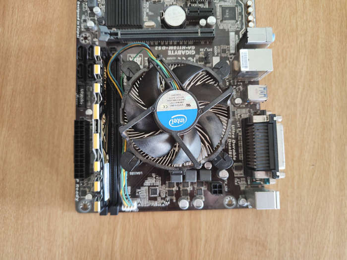 Intel Core i5 6500 combo**Apacer 8GB DDR4 Ram**Gigabyte H110m