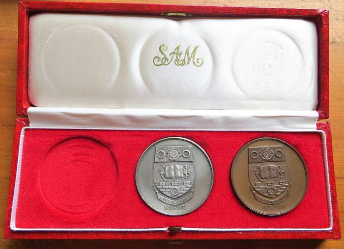 1973 SA Mint UNISA Centenary Set in Original Box - Silver (29.1gr) & Bronze (27.8gr)-No Gold