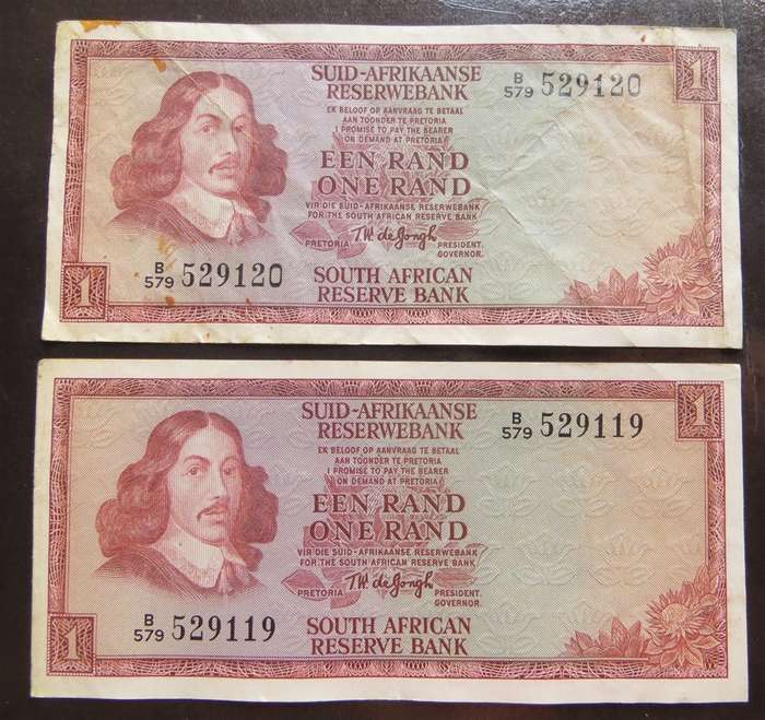 2 x T.W De Jongh R1 Note B579 Consecutive Numbers