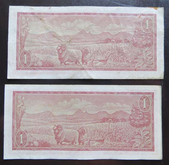 2 x T.W De Jongh R1 Note B579 Consecutive Numbers