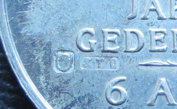 1952 Jan Van Riebeeck Silver 17.1gr Tercentenary Comemmorative Medallion in Box