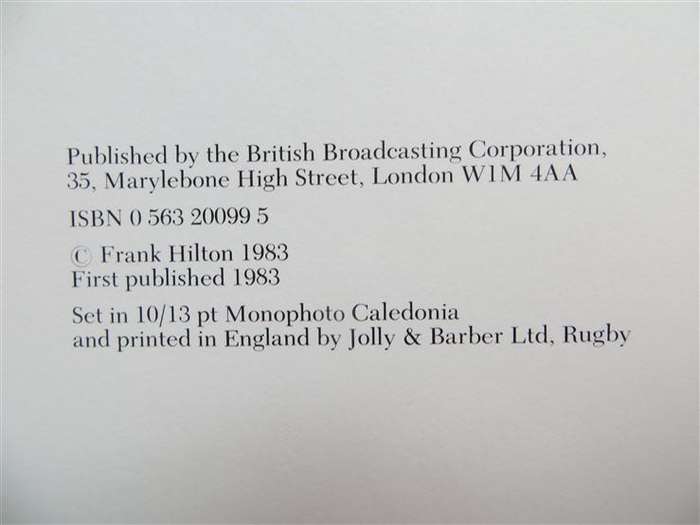 The Paras - Frank Hilton - Hardcover see pics for issues