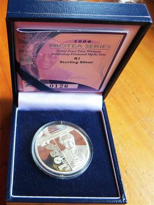 2006 Proof R1 Silver Desmond Tutu in Box + Cert.