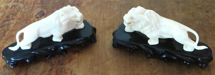 VITA - Vintage - Lions on Plinth - Made in Hong Kong - 1 bid for both