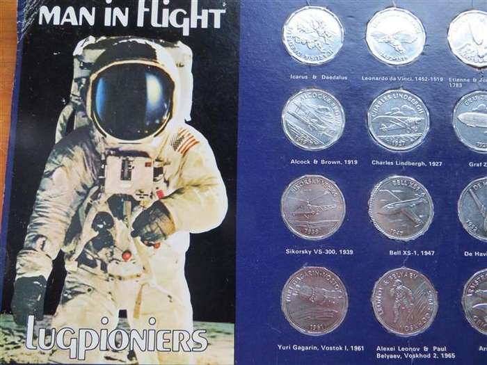 Man in Flight Medallion Set - Shell - Holder is damaged