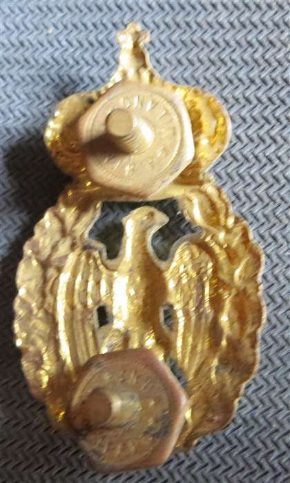 WW2 Italian Airforce Cap Badge - Lugs Intact