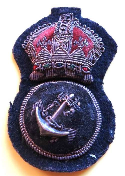 Vinatge Navy Rank Cap Badge