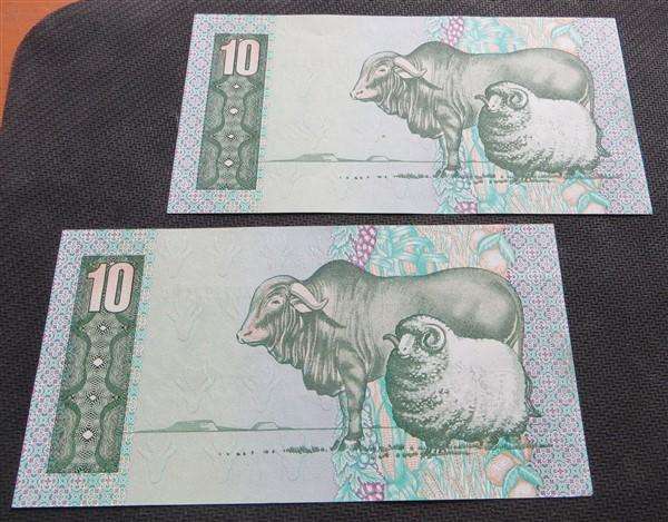 2 x  SA GPC De Kock Replacement R10 (WX) Notes in Sequence - Bid Per Note